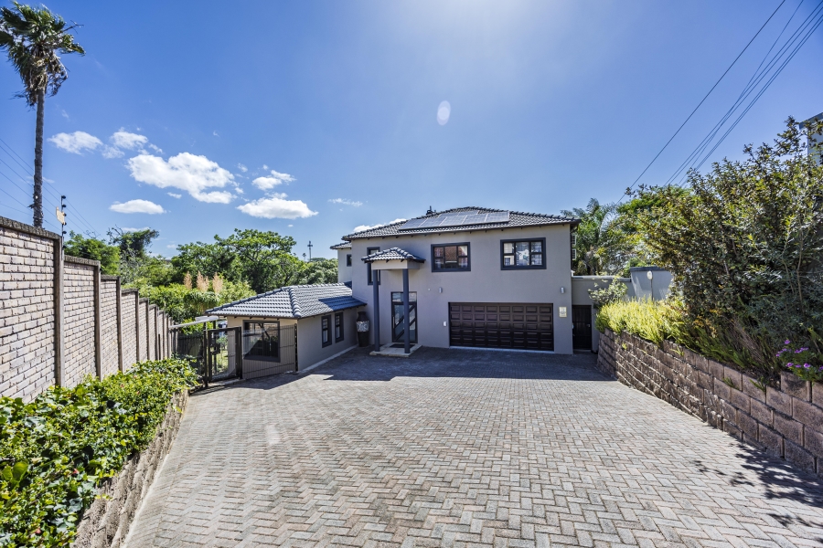 5 Bedroom Property for Sale in Beacon Bay Eastern Cape